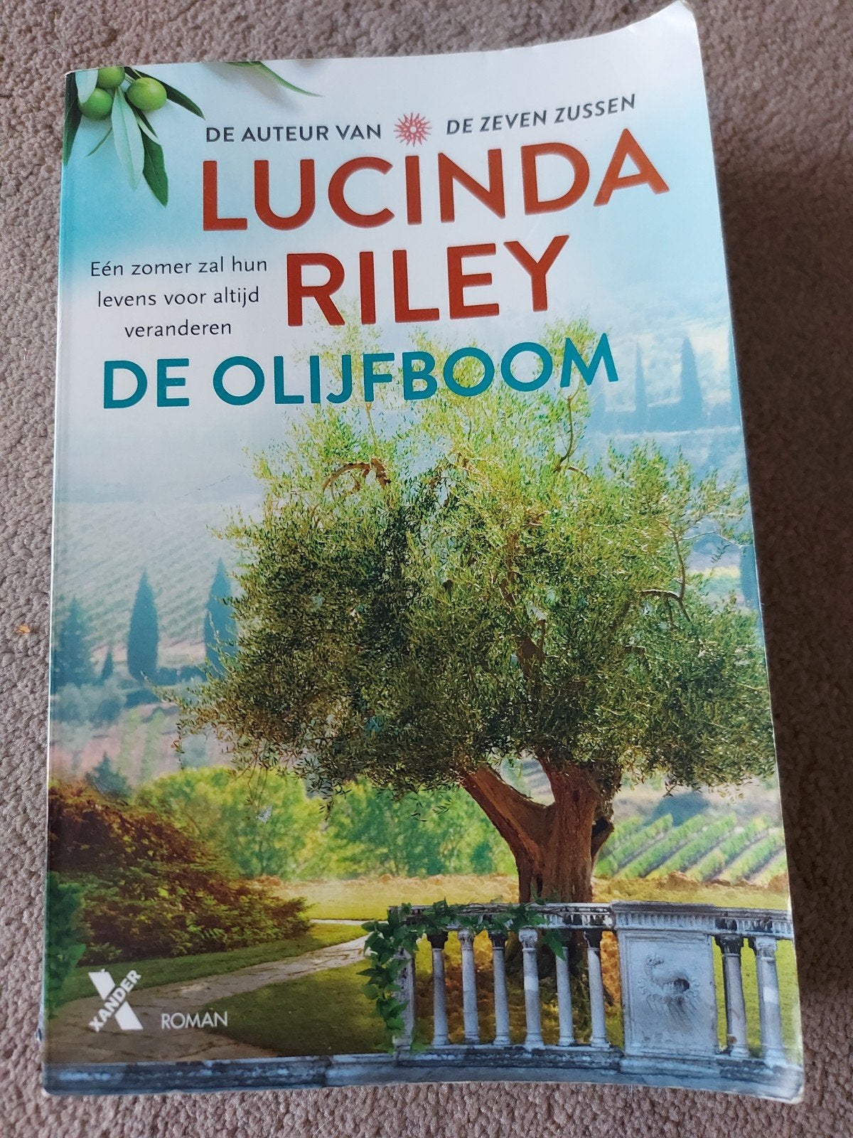 Lucinda Riley - De Olijfboom - Alleen Ophalen, Ophalen, Gelezen