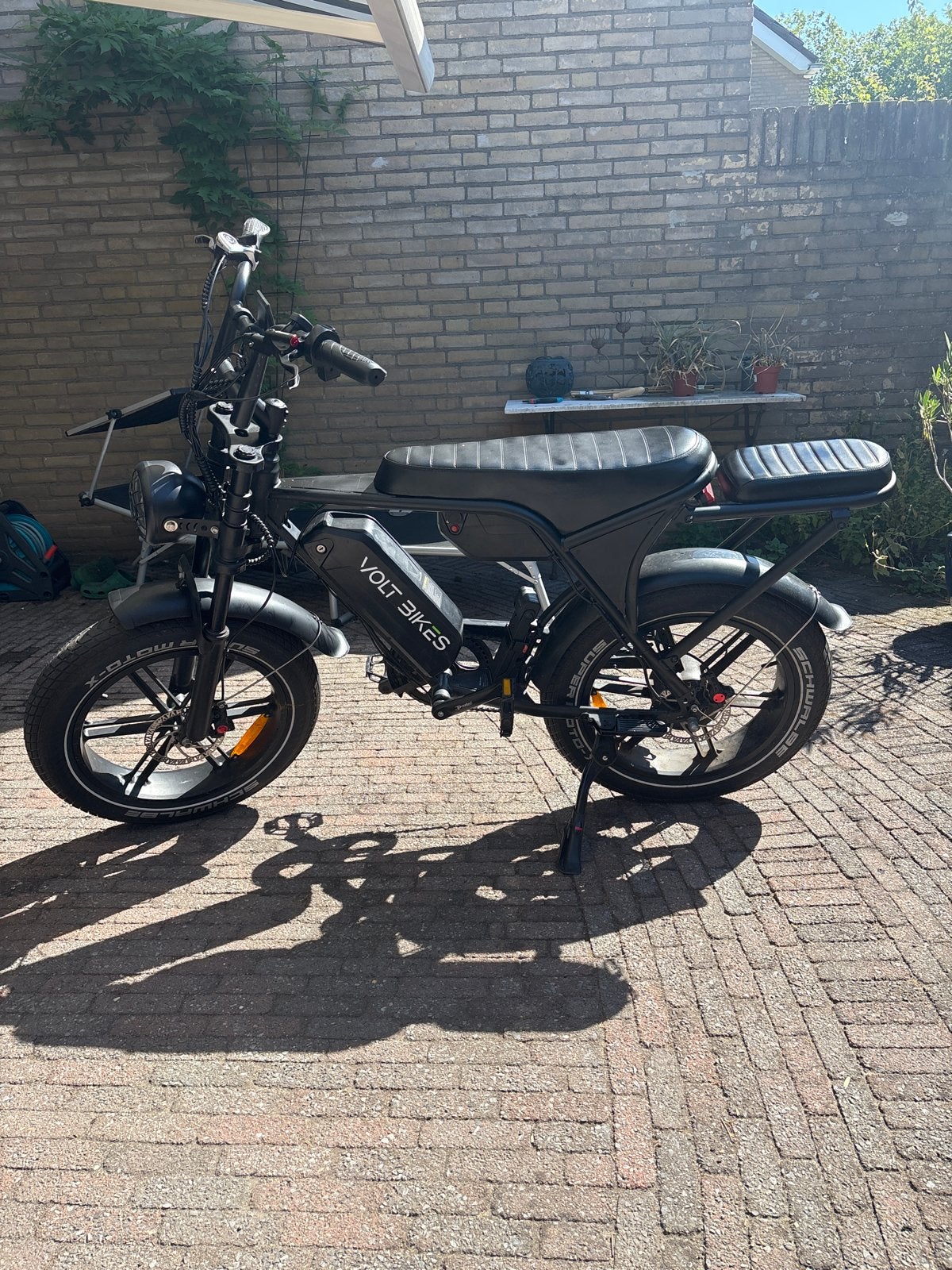 Volt Bikes E-bike met dubbele accu, achterzitje en slot, Ophalen, Gebruikt, 50 km per accu of meer, Overige merken