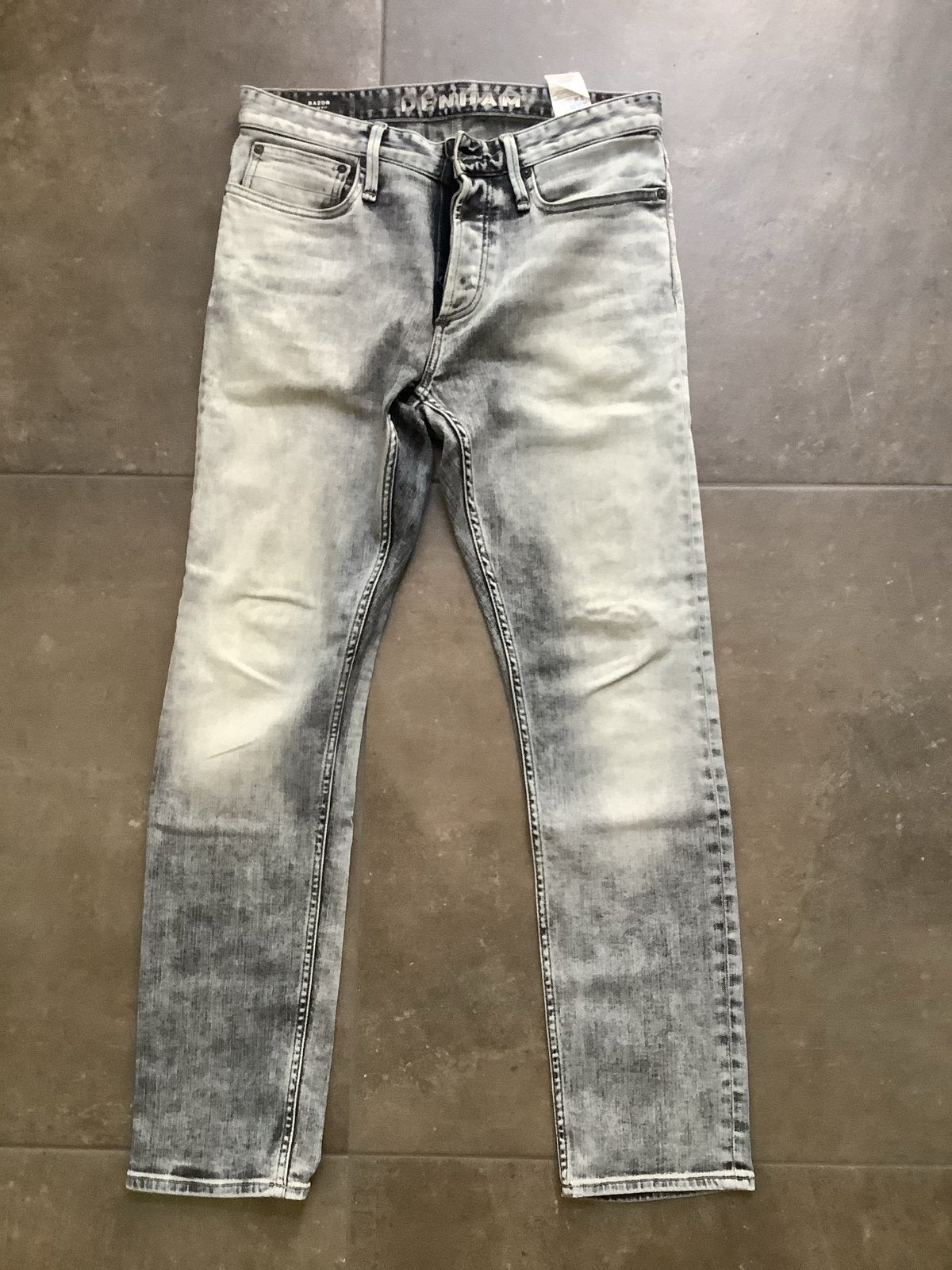 Denham Razor Slim Fit Jeans - Maat W30/L30, Ophalen of Verzenden, Zo goed als nieuw, Grijs, W32 (confectie 46) of kleiner