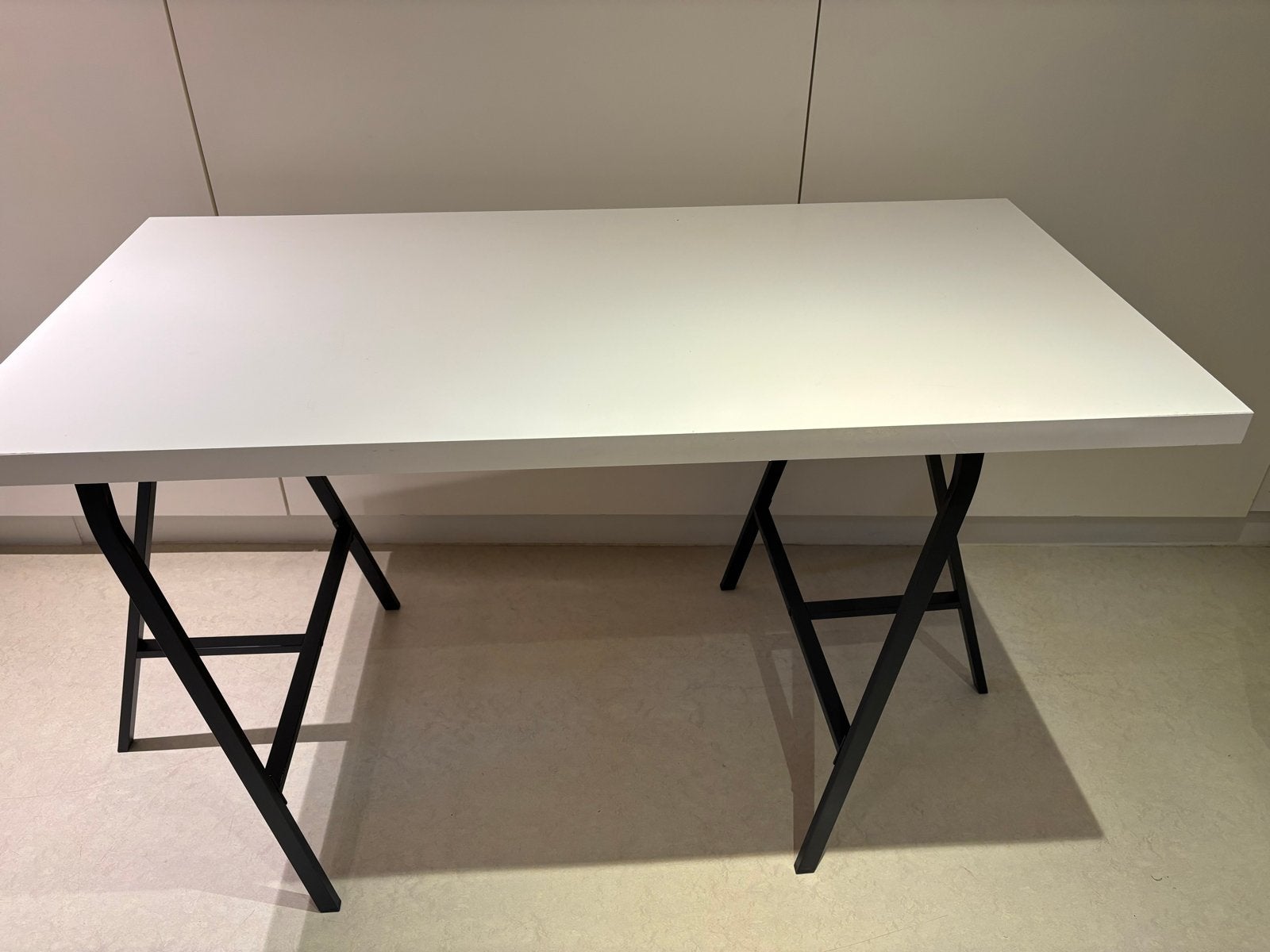 IKEA bureau/tafel - los wit blad met zwart onderstel, Gebruikt, 50 tot 100 cm, 100 tot 150 cm, Tot twee personen