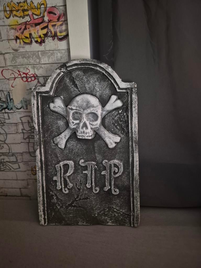 Grafsteen met licht, Ophalen of Verzenden, Zo goed als nieuw, Versiering, Halloween of Griezel