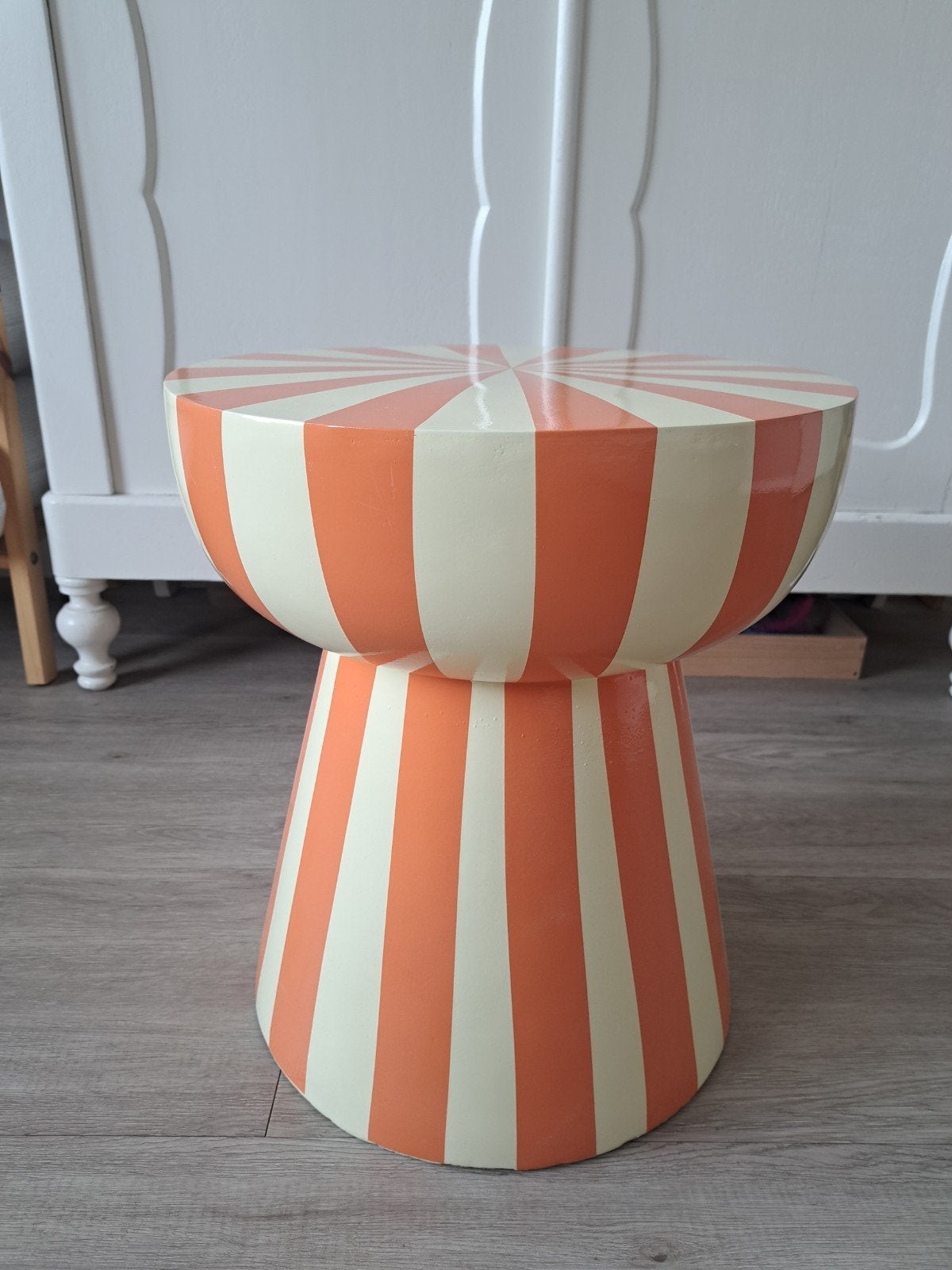 Mooie bijzettafel/krukje in HK living stijl, Ophalen, Minder dan 45 cm, Minder dan 55 cm, Rond