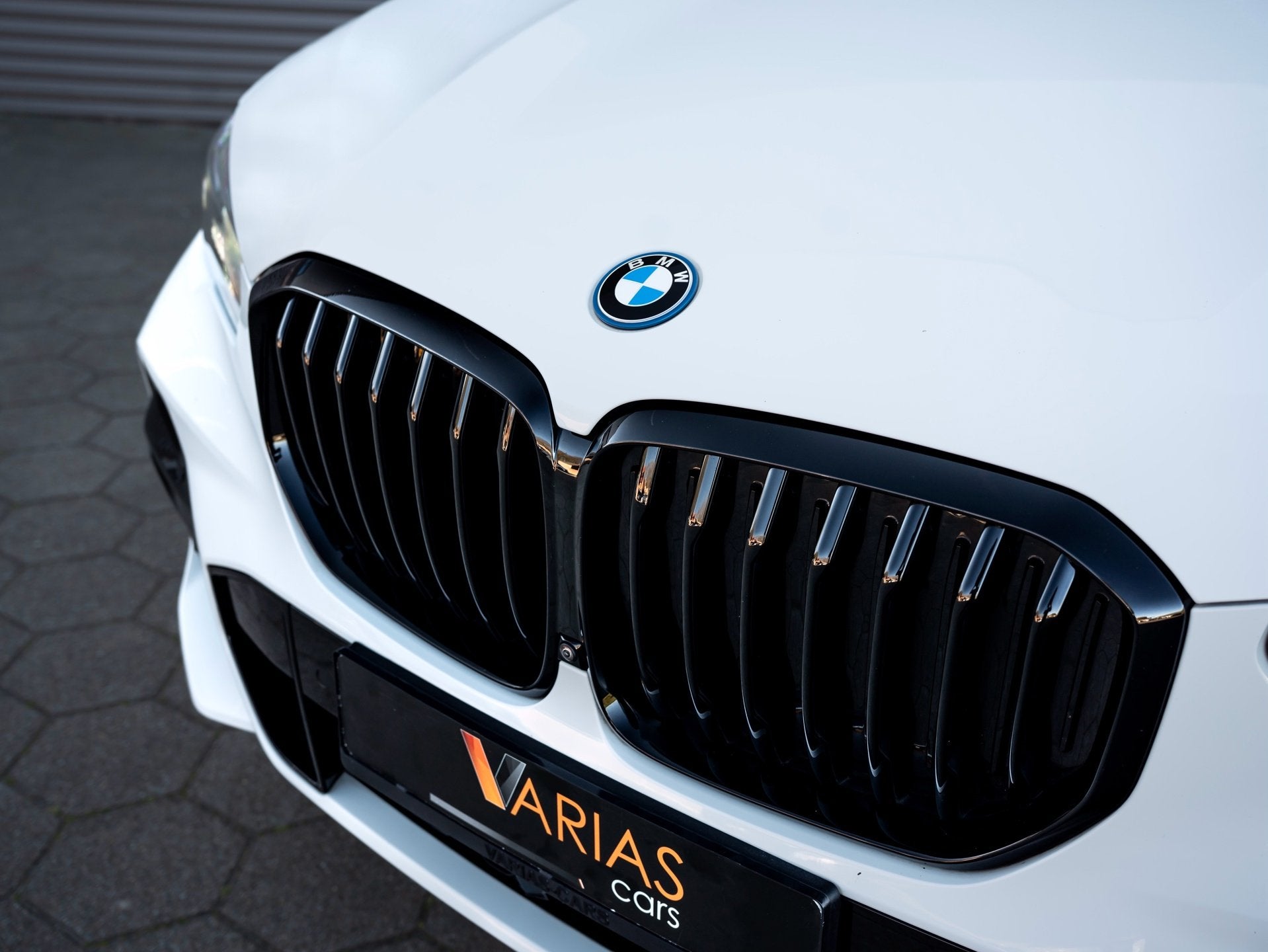BMW X5 XDrive45e High Executive M-Sport Pano 360g 394PK Tr, Auto's, Dealer onderhouden, Gebruikt, Wit, Vierwielaandrijving