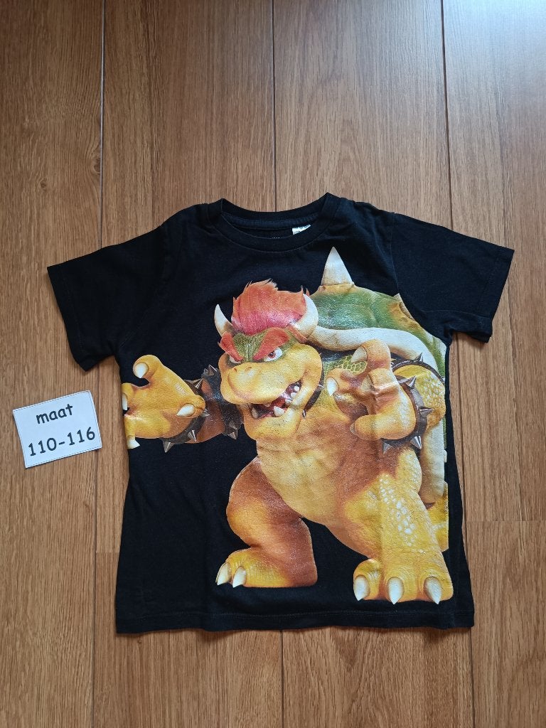 Super Mario t-shirt met korte mouwen maat 110-116 zwart, Gebruikt, Jongen of Meisje, Ophalen of Verzenden, H&M.