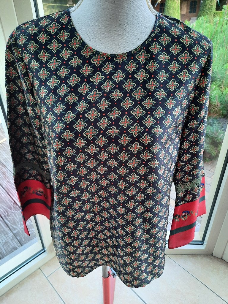 Mooie top KOCCA - M, Maat 38/40 (M), Overige kleuren, Verzenden, Zo goed als nieuw