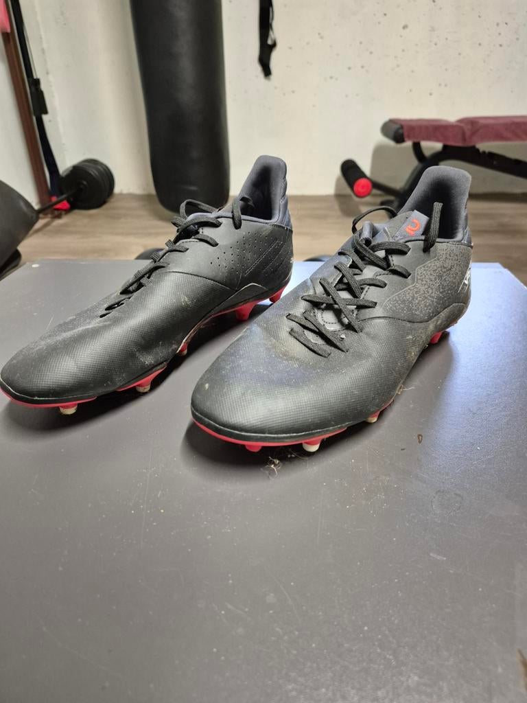 Voetbal schoenen kipsta maat 46, Ophalen, Schoenen, Maat L, Zo goed als nieuw