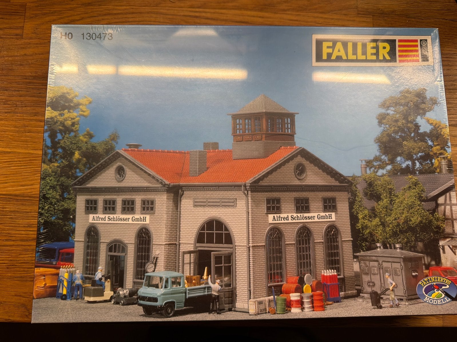 Faller H0 130473 – Alfred Schlosser GmbH Fabrieksgebouw, Hobby en Vrije tijd, Modelbouw | Overige, Ophalen of Verzenden, Nieuw