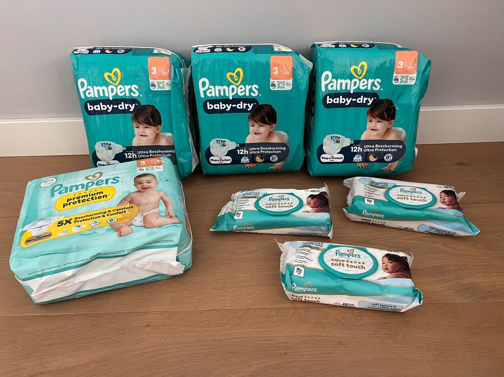 Pampers luiers maat 3 en Premium Protection doekjes, Ophalen, Nieuw