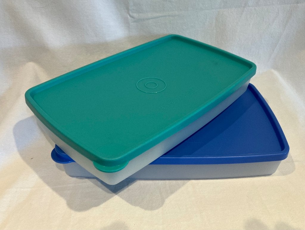 2 Tupperware bewaardozen, Gebruikt, Overige kleuren, Bewaardoos, Ophalen of Verzenden