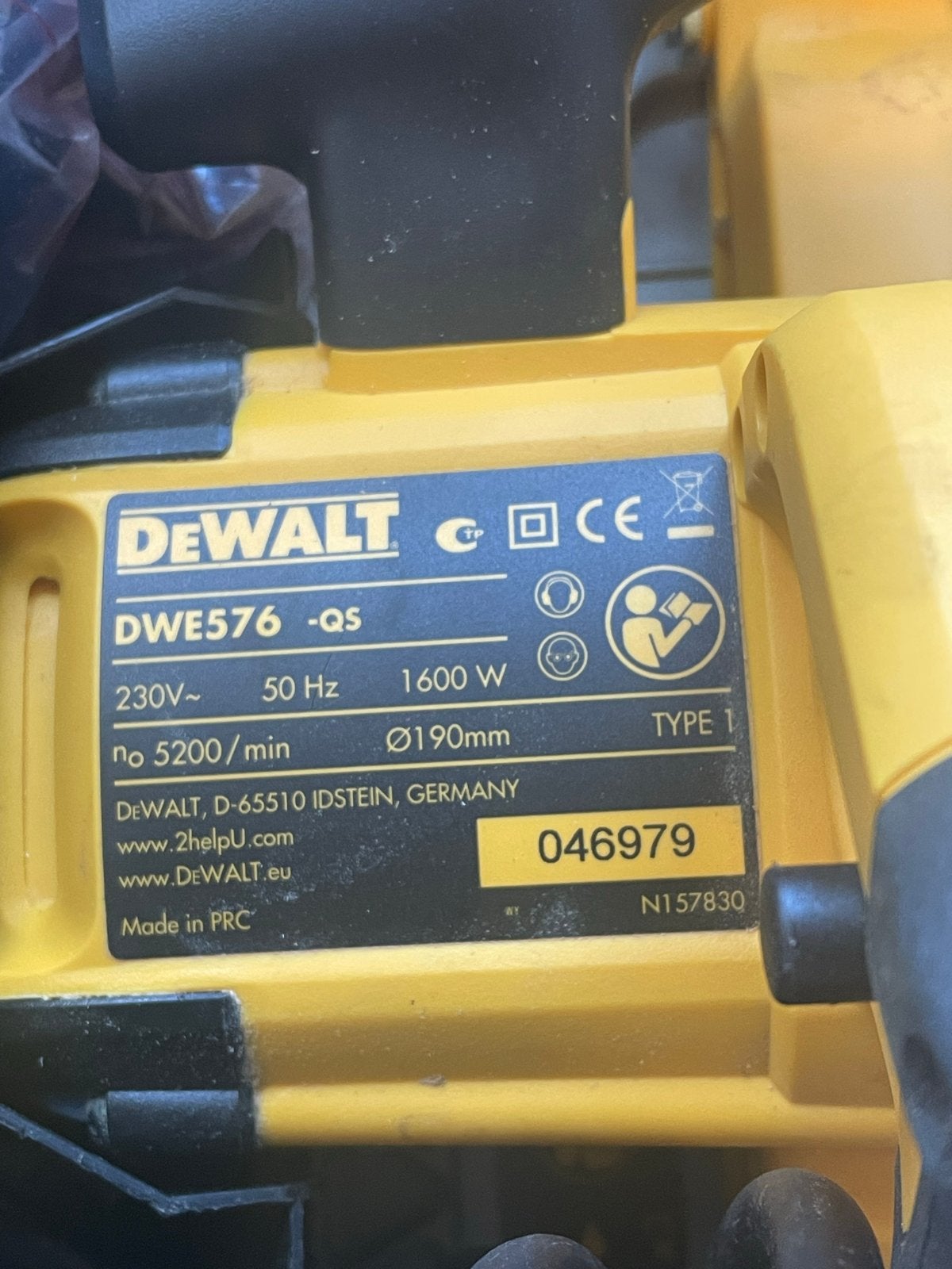 Foto 3 van DeWalt DWE576 Cirkelzaag met Geleiderail en Koffer