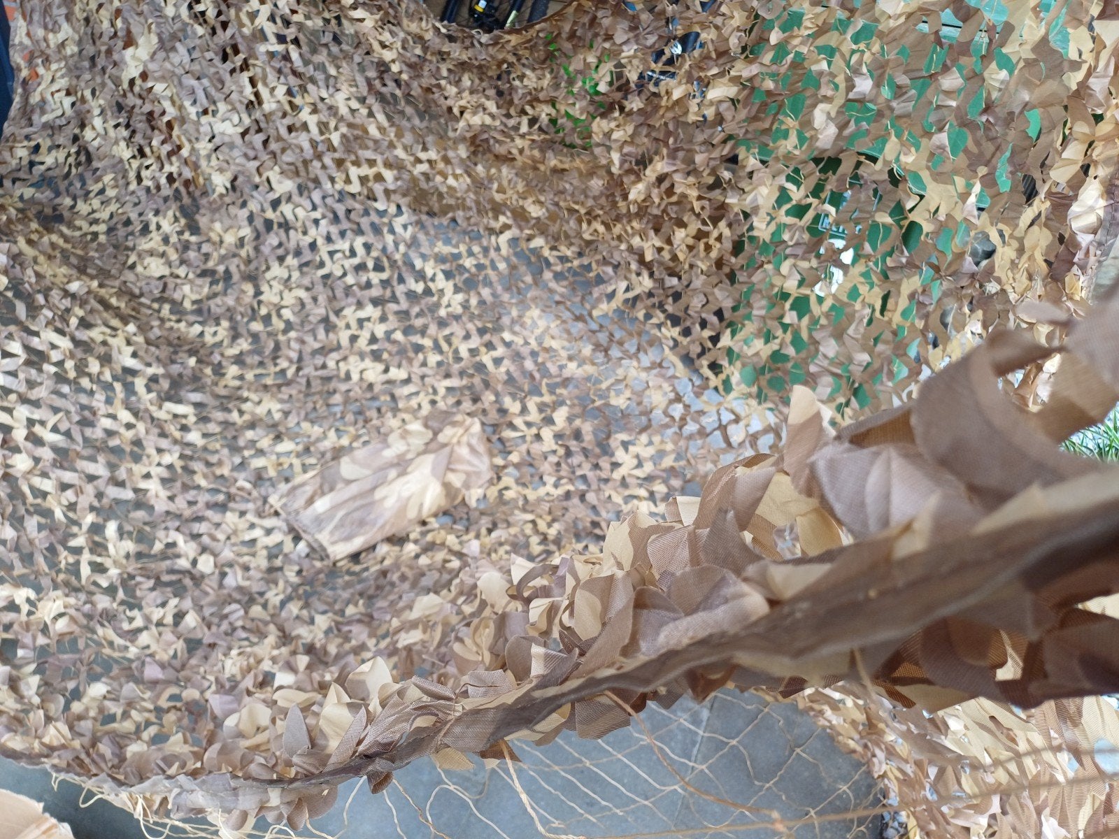 2 x nieuwe zandkleurige camouflage netten, Tuin en Terras, Schaduwdoeken, Ophalen of Verzenden, Nieuw