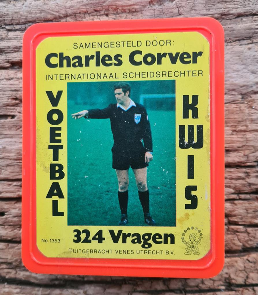 Voetbal kwis vintage Charles Corver 324 vragen, Ophalen of Verzenden, Zo goed als nieuw, Overige sporten, Spel