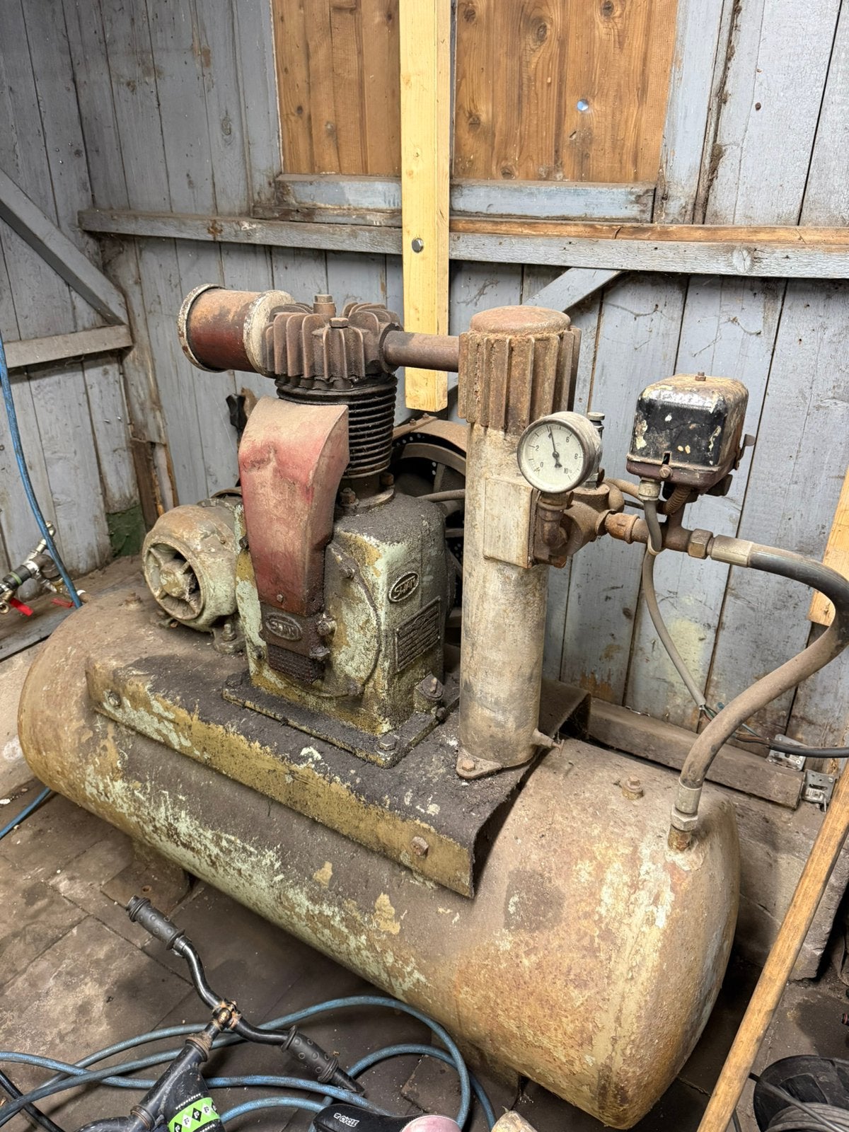 Compressor SWAN 10 bar 500 liter, Doe-het-zelf en Verbouw, 100 liter of meer, Ophalen, Gebruikt, 10 bar of meer