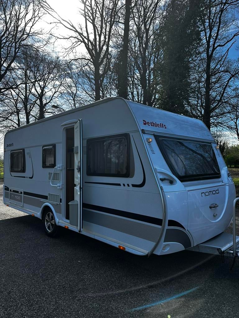 Uniek! Nieuwstaat Dethleffs 510V nomad 2012 te koop!, Rondzit, Particulier, Dethleffs, Openslaande ramen