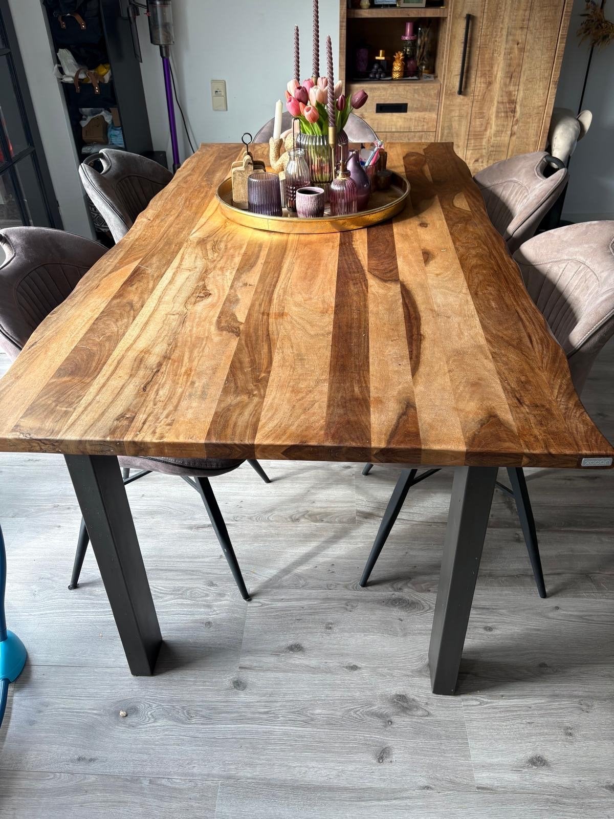 Xooon eettafel mangohout met metalen poten, Huis en Inrichting, Ophalen, 50 tot 100 cm, Zo goed als nieuw, Vijf personen of meer