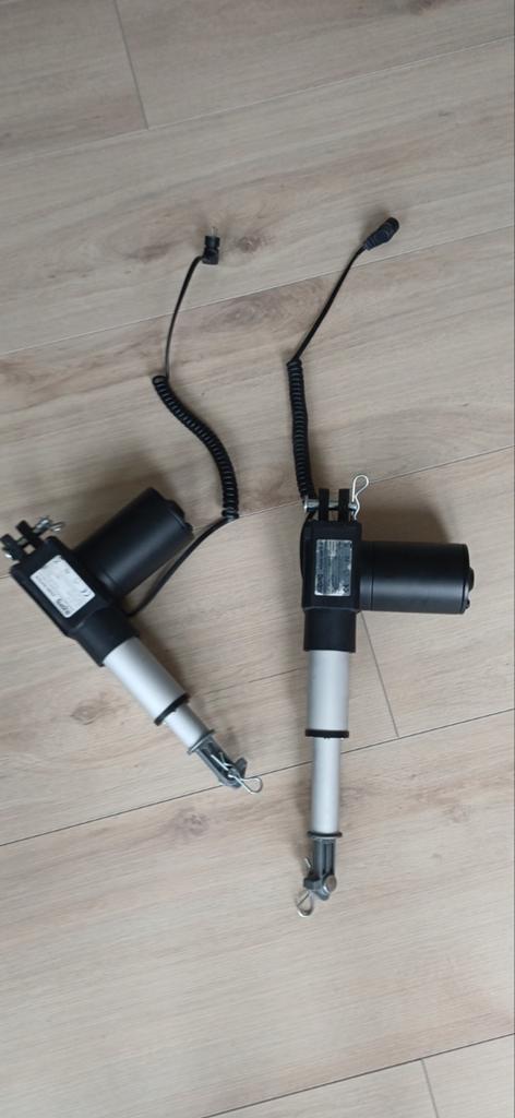 2x goed werkende Auping motoren FD 60 short, Huis en Inrichting, Ophalen of Verzenden, Gebruikt, Verstelbaar
