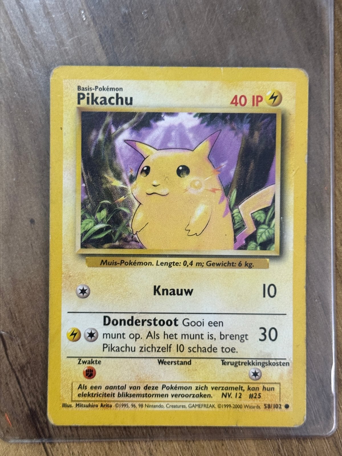 Pikachu Pokemon kaart 58/102 Base Set, Ophalen of Verzenden, Gebruikt, Losse kaart