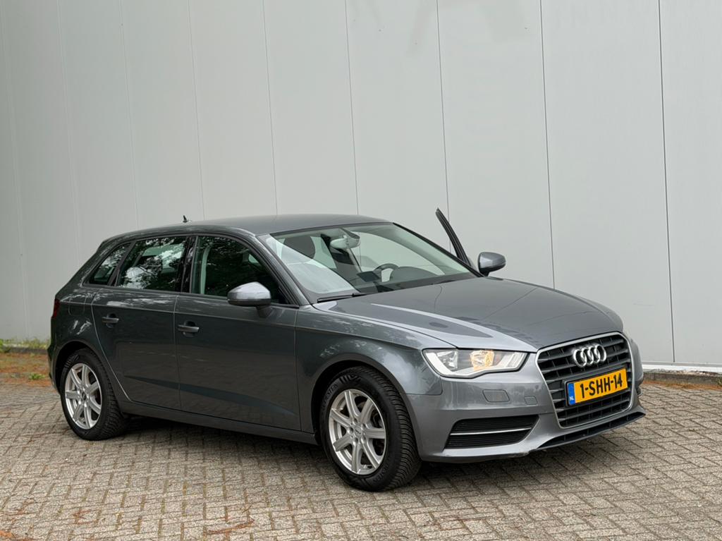 Audi A3 1.4 Tfsi 90KW Sportback S-tronic 2013 Grijs, 122 pk, 650 kg, USB, 57 €/maand