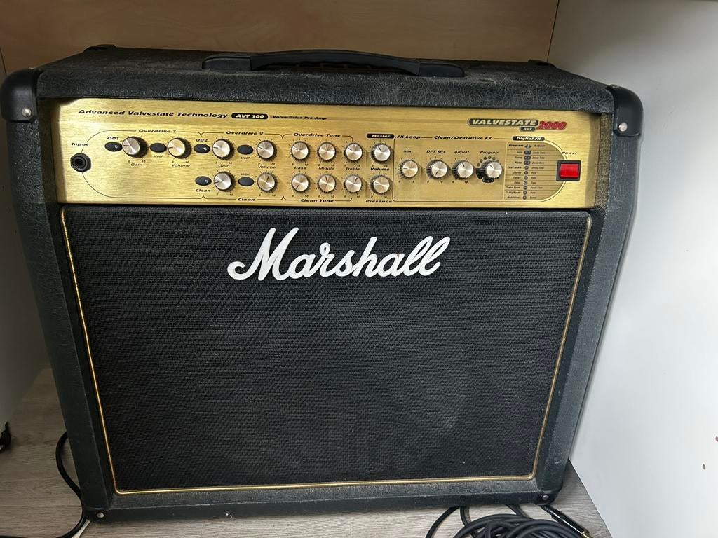 Gitaar versterker Marshall Valvestate2000 100W, Ophalen, Zo goed als nieuw, 100 watt of meer