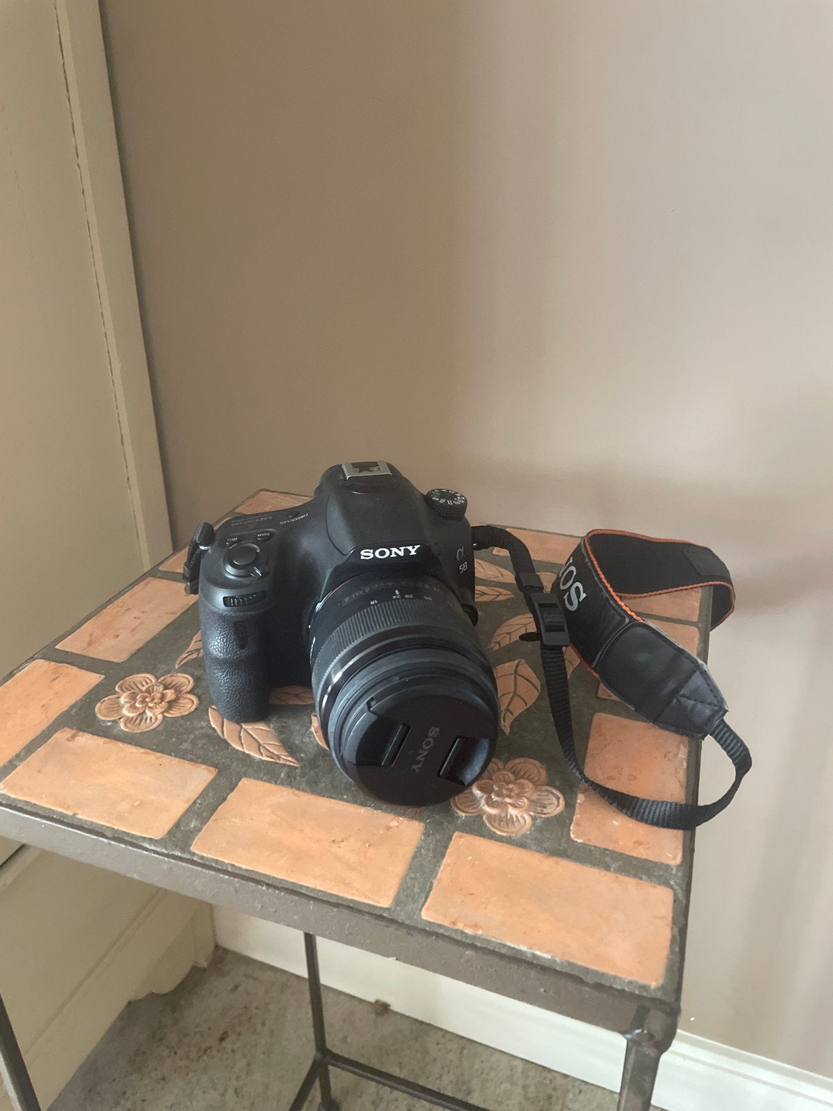 Sony Alpha 58 Spiegelreflexcamera - Uitstekende staat, Ophalen, Spiegelreflex, Oplader, Zo goed als nieuw