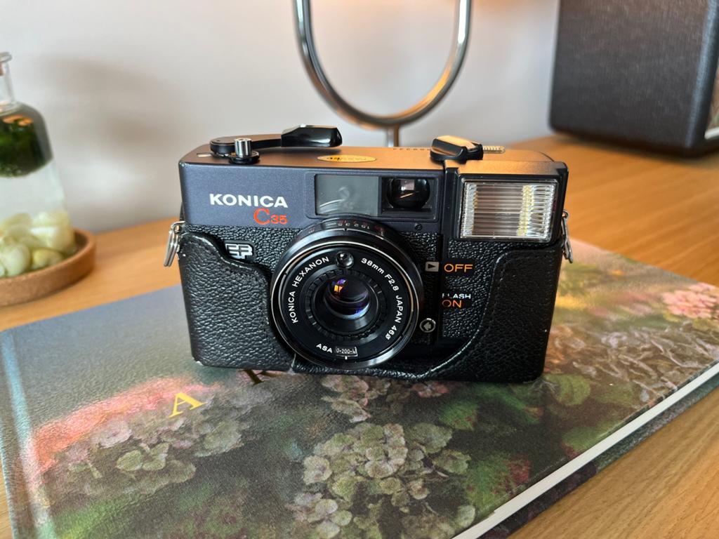 Konica C35 EF, Audio, Tv en Foto, Fotocamera's Analoog, Verzenden, Gebruikt, Compact, Konica