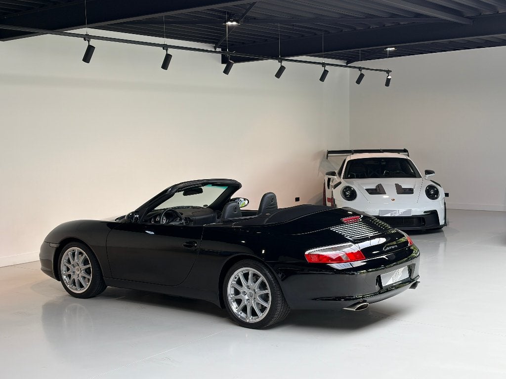 Porsche 911 996 Carrera Cabriolet Orig. NL, Automaat, Achterwielaandrijving, Zwart, Cabriolet