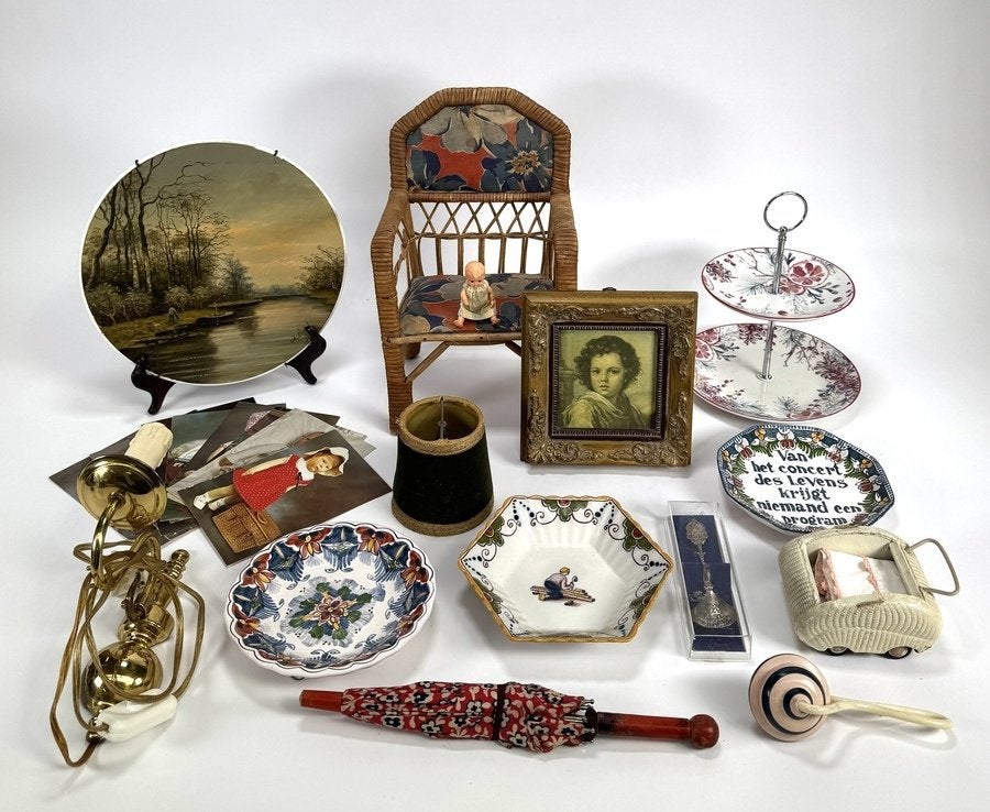 353. Lot curiosa, 20e eeuw, Ophalen