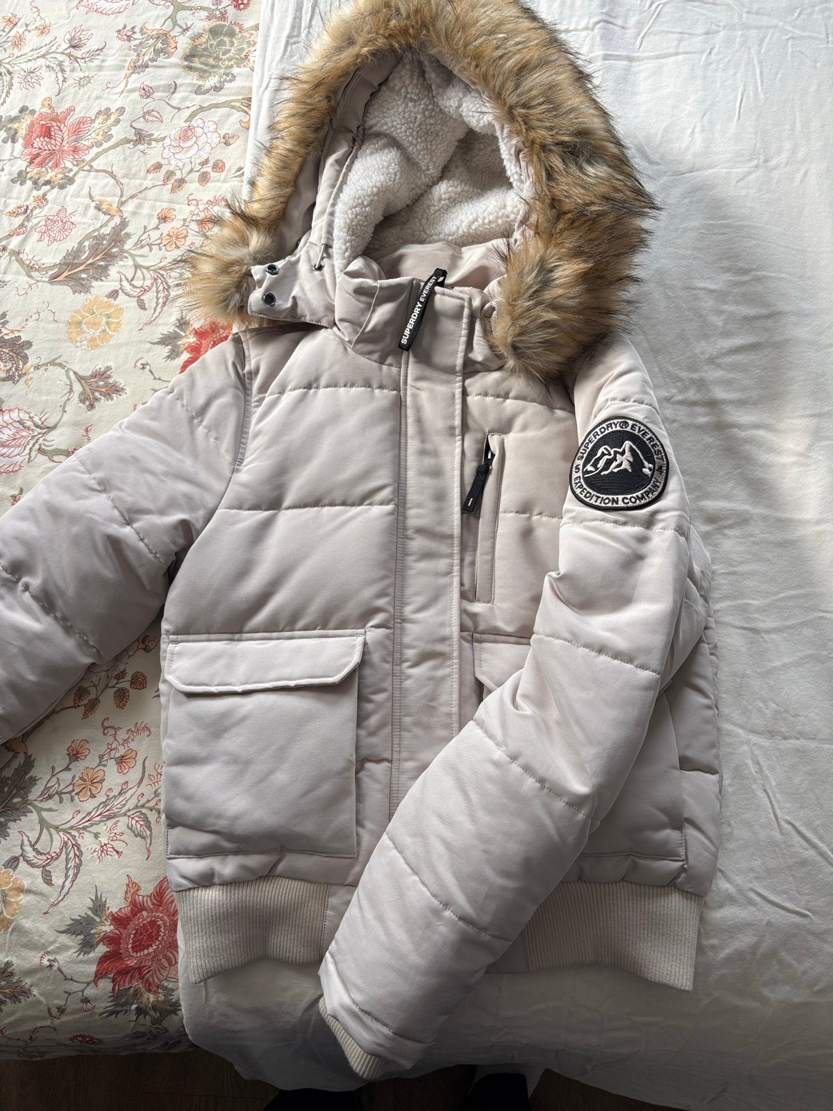 Superdry Everest Bomberjack dames - Stijlvol & Warm maat 42, Ophalen of Verzenden, Zo goed als nieuw, Maat 42/44 (L), Beige