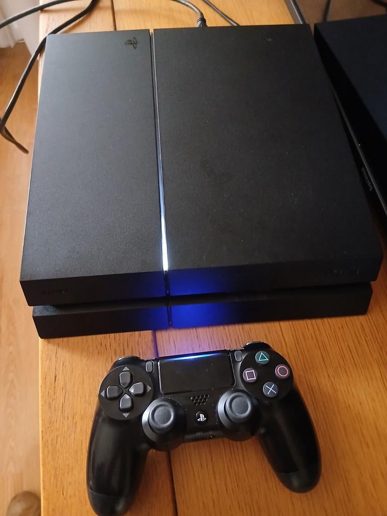 Playstation 4 met controller, Spelcomputers en Games, Spelcomputers | Sony PlayStation 4, Ophalen, Gebruikt, Met 1 controller