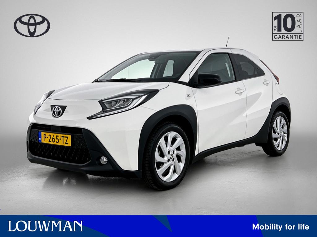 Toyota Aygo X 1.0 VVT-i MT first (bj 2022), Stof, Gebruikt, 920 kg, 4 stoelen