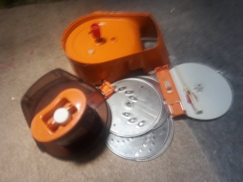 vlaasmolen  hakmolen  onderdelen, Huis en Inrichting, Kunststof, Ophalen of Verzenden, Zo goed als nieuw, Snijmachine
