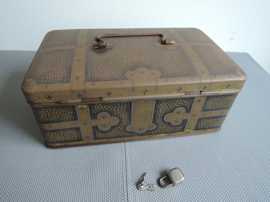 Ouderwetse trommel met slotje, Ophalen of Verzenden