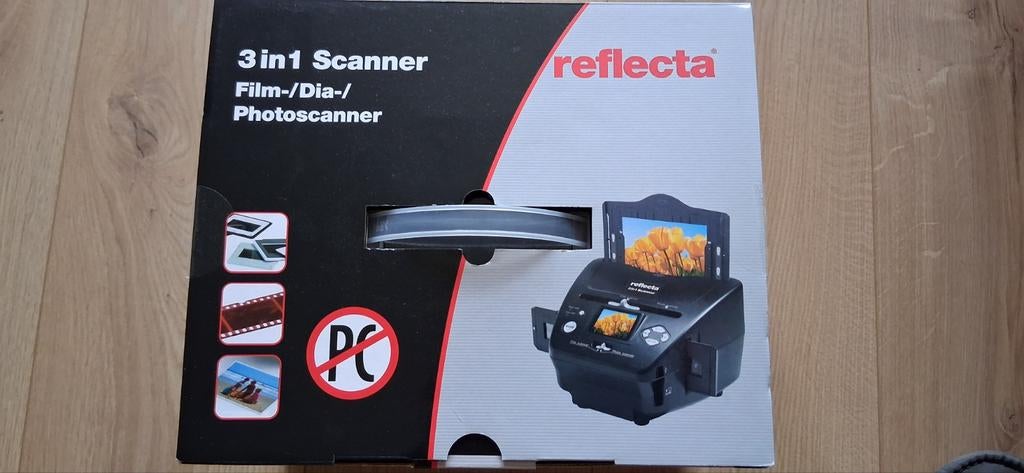Reflecta 64220, spiksplinter nieuw, Computers en Software, Scanners, Ophalen of Verzenden, Reflecta