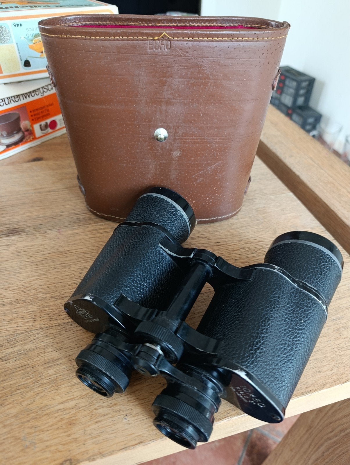 Seeker 10x50 verrekijker, coated optics, Field 5

Mooie kla, Ophalen of Verzenden, Gebruikt, 8 tot 12x, Porro (met knik)