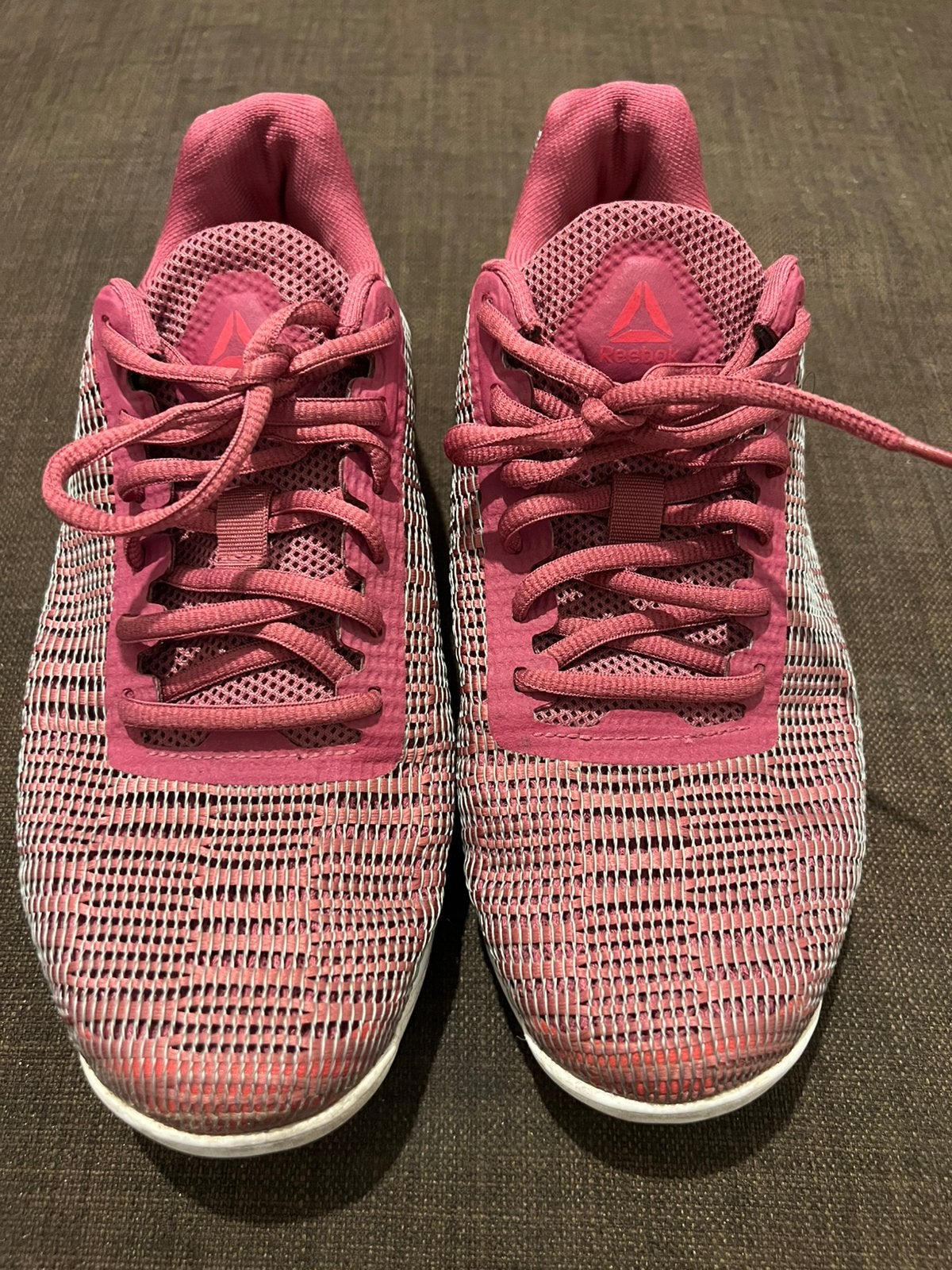 Sportschoenen reebok 38.5, Sportschoenen, Ophalen of Verzenden, Zo goed als nieuw, Roze
