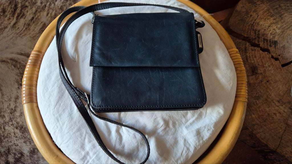 Blauw leren tas met een klepsluiting Vezossi verstelbaar, Sieraden, Tassen en Uiterlijk, Tassen | Schoudertassen, Overige merken