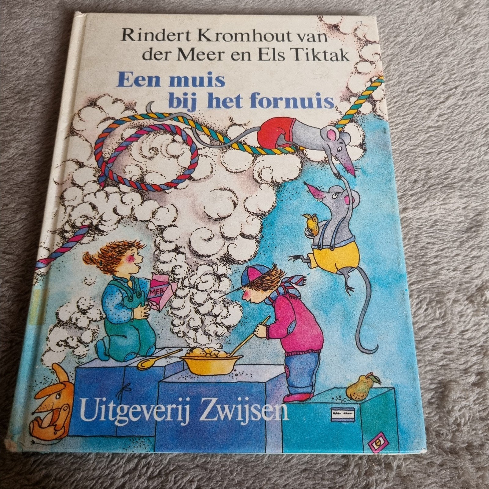 Een Muis bij het Fornuis - Rindert Kromhout, Ophalen of Verzenden, Gelezen, Rindert Kromhout