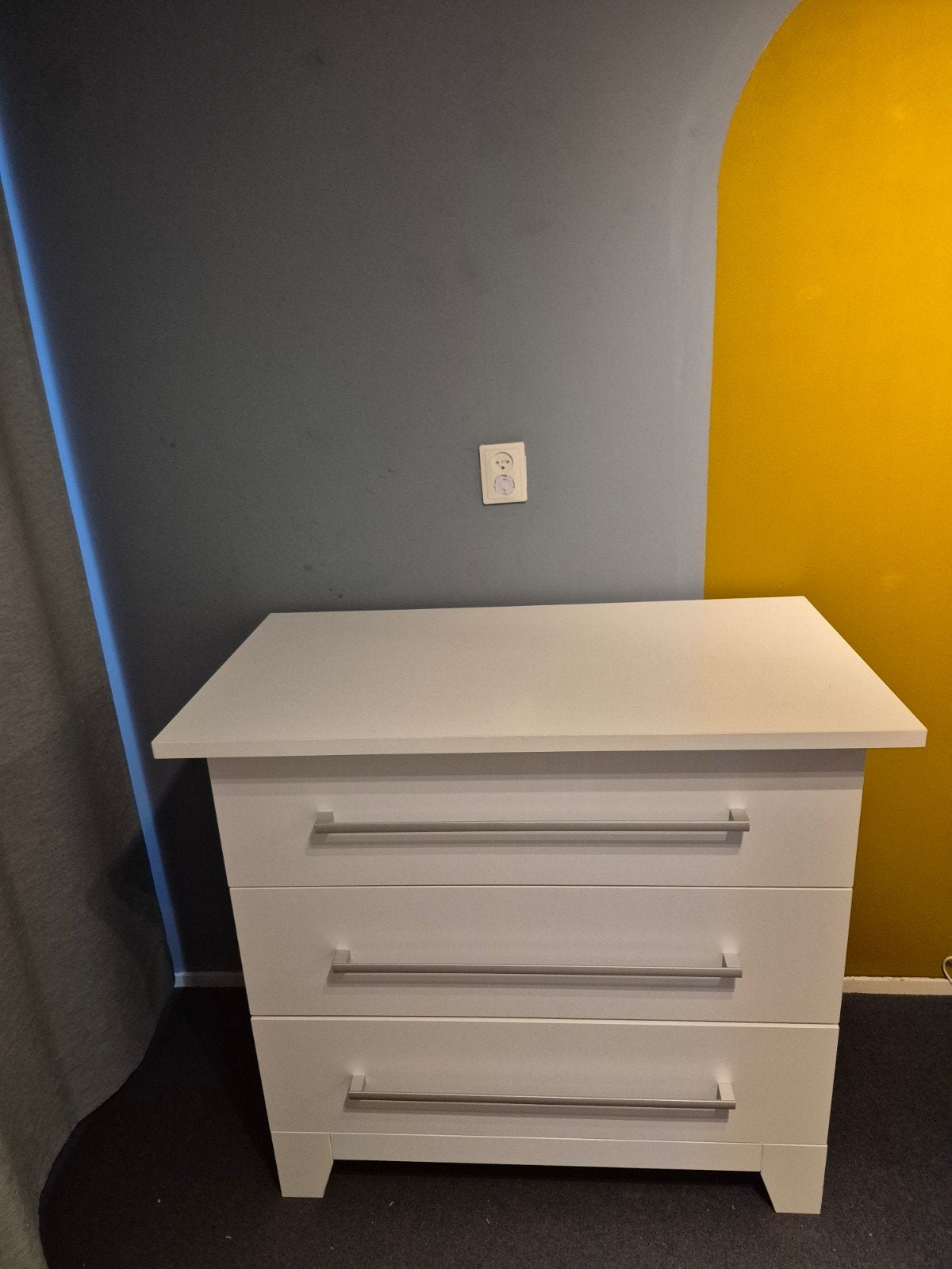 Kinderkleding kast en commode set, Ophalen, Zo goed als nieuw