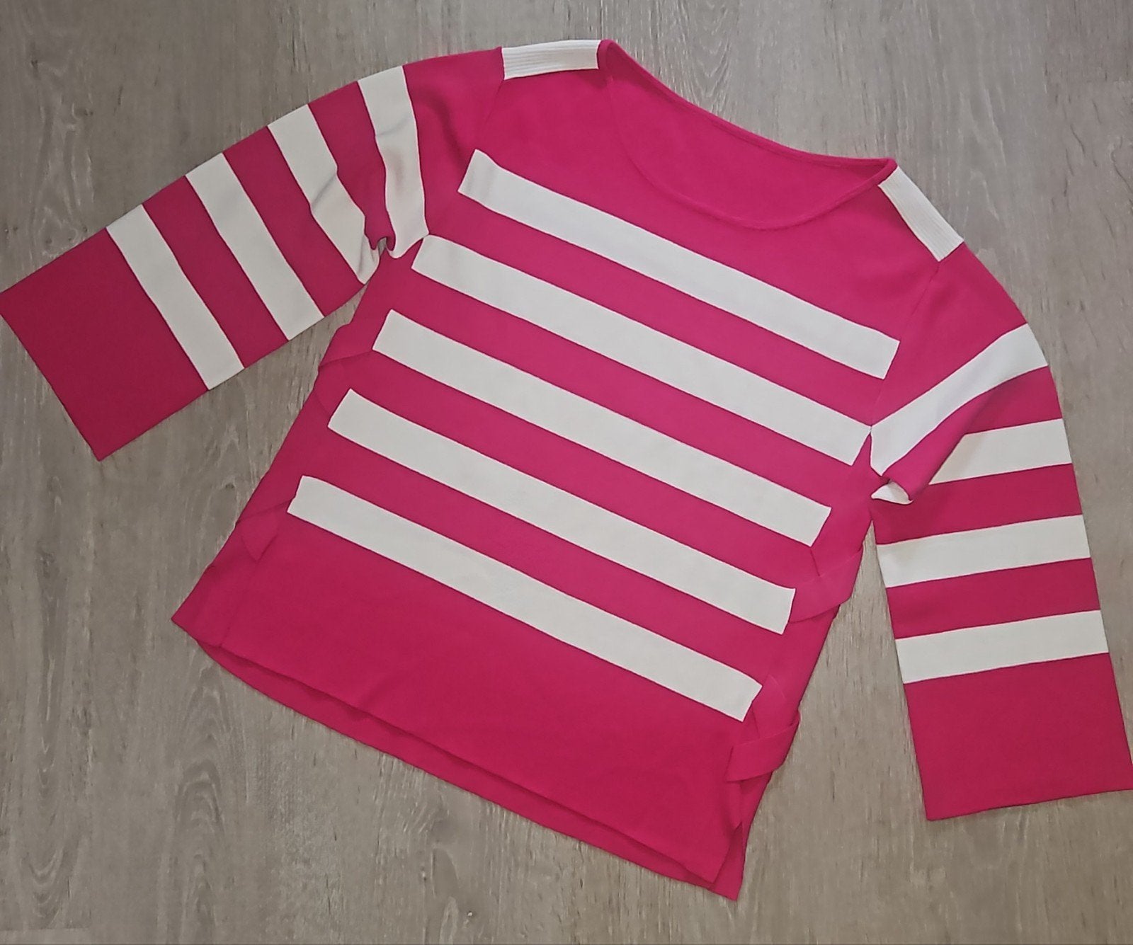 Fuchsia Roze wit gestreepte Fijngebreide Top  Maat S/M, Kinderen en Baby's, Kinderkleding | Maat 104, Ophalen of Verzenden, Zo goed als nieuw