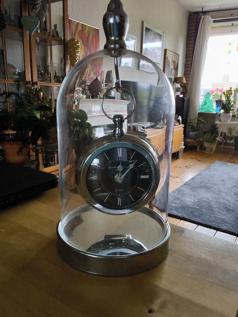 Stolp met klok, Ophalen