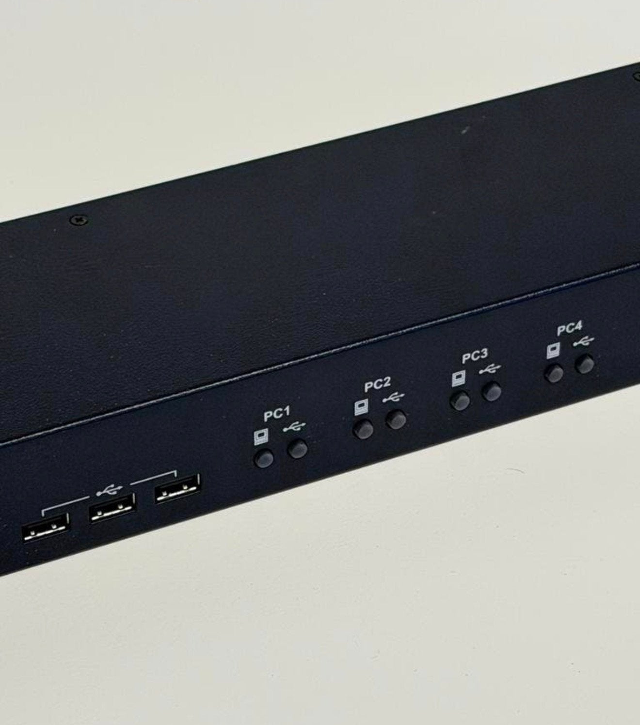 HP 1x4 USB PS2 KVM Console Switch Rackmount 4 Poorts zgan, Computers en Software, Overige Computers en Software, Ophalen of Verzenden