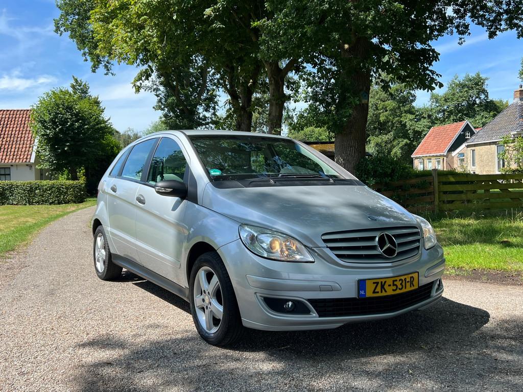 Mercedes-Benz B-klasse 150 Classic | AUTOMAAT MOTOR DEFECT, Stof, Zwart, 14 km/l, Bedrijf