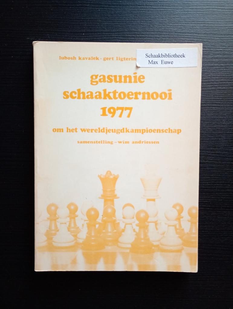 schaken Gasunie 1977, Hobby en Vrije tijd, Denksport en Puzzels, Ophalen of Verzenden, Minder dan 500 stukjes, Zo goed als nieuw