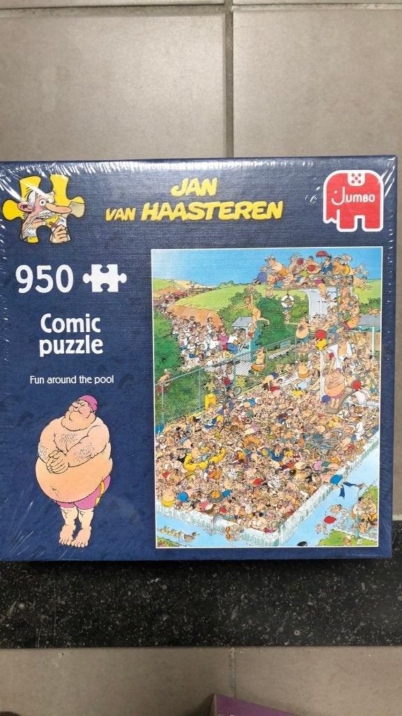 Puzzel Jan van Haasteren Fun around the pool 950 stukjes, Hobby en Vrije tijd, Denksport en Puzzels, Ophalen of Verzenden, 500 t/m 1500 stukjes