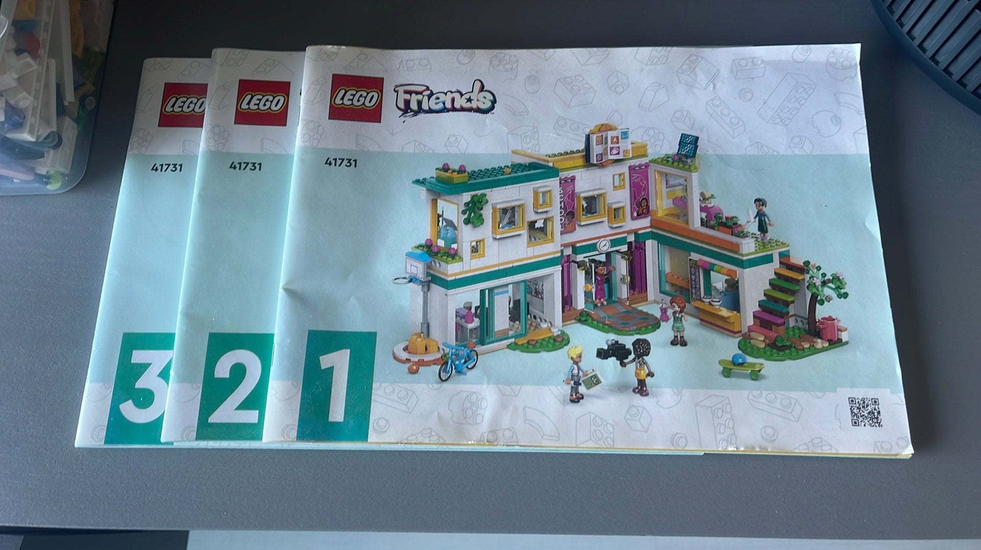Lego friends heartlake international school 41731, Ophalen, Zo goed als nieuw