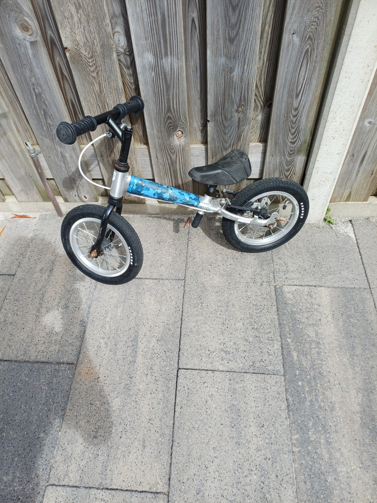 yehoo loopfiets super licht, Fietsen en Brommers, Fietsen | Kinderfietsjes, Ophalen, Zo goed als nieuw, Minder dan 16 inch, Yehoo