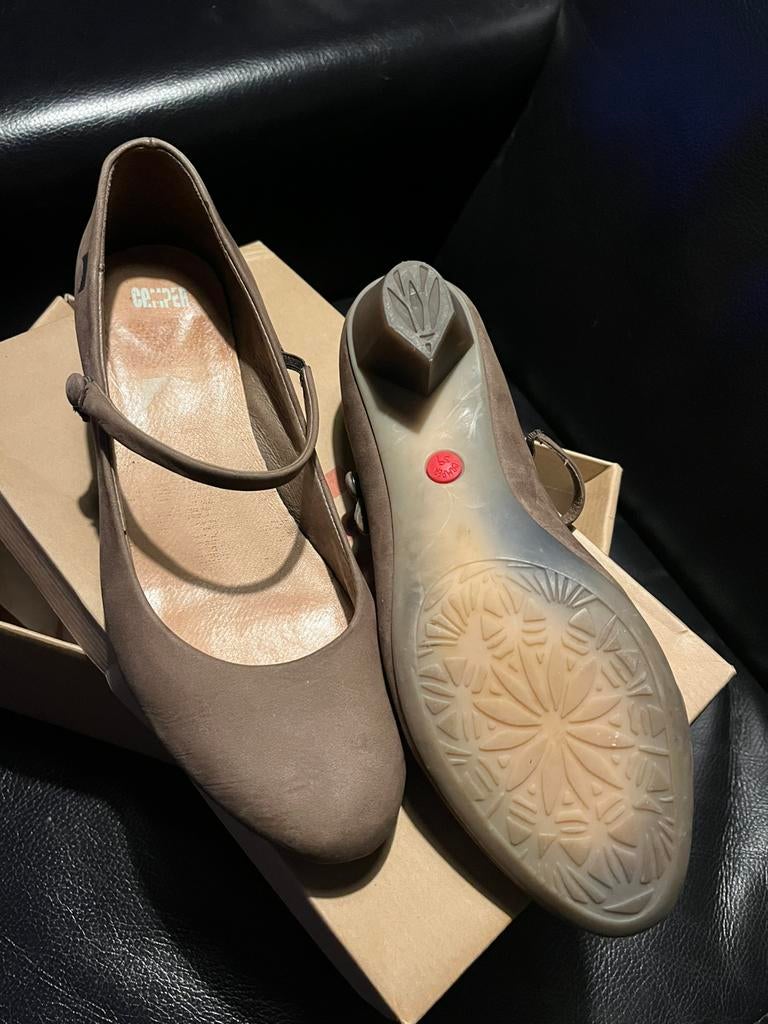 Camper bruine suede schoenen 39, Schoenen met lage hakken, Bruin, Ophalen of Verzenden, Gedragen