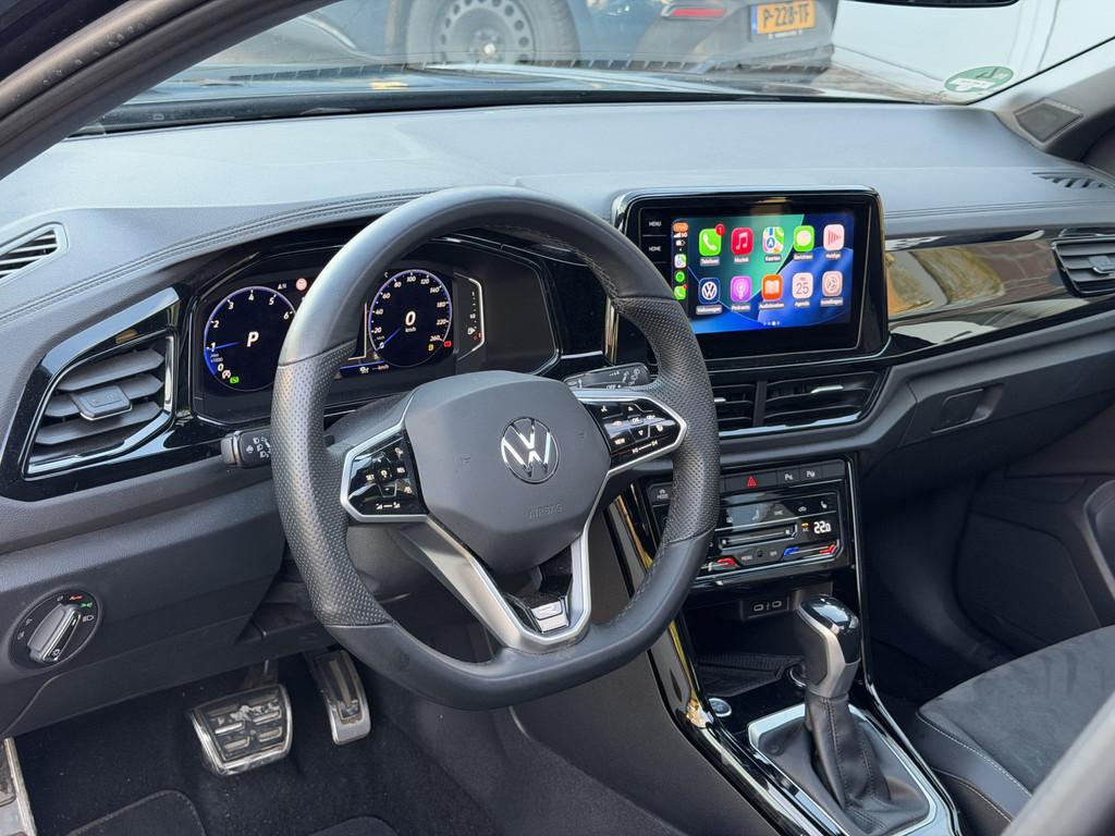 Volkswagen T-Roc 1.5 TSI R-Line | Trekhaak | Pano | 19" | St, Auto's, Adaptive Cruise Control, 4 cilinders, 150 pk, Zwart
