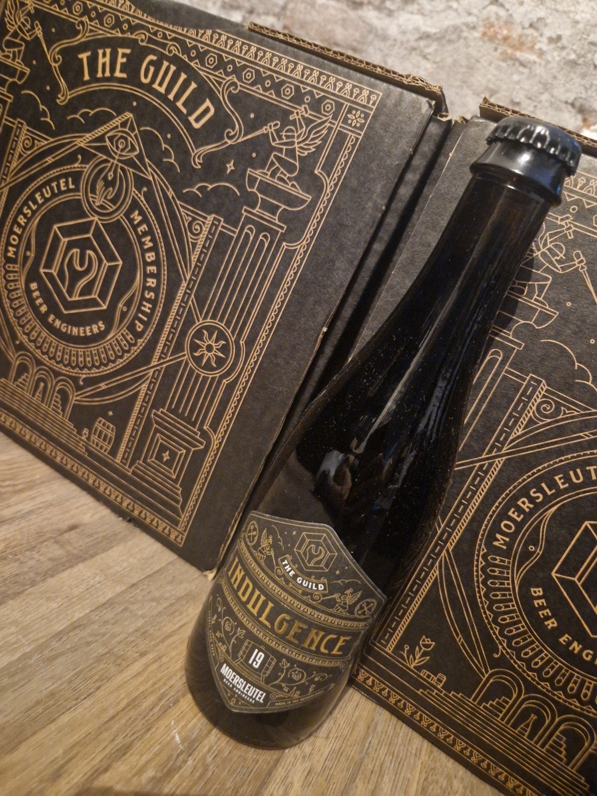 Moersleutel - the Guild Indulgence 19, Verzamelen, Biermerken, Ophalen of Verzenden, Gebruikt, Reclamebord, Plaat of Schild, Overige merken