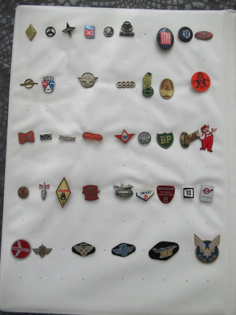Speldjesalbum met diverse pins/ speldjes ( jaren 60), Verzamelen, Speldjes, Pins en Buttons, Ophalen of Verzenden, Gebruikt, Overige onderwerpen